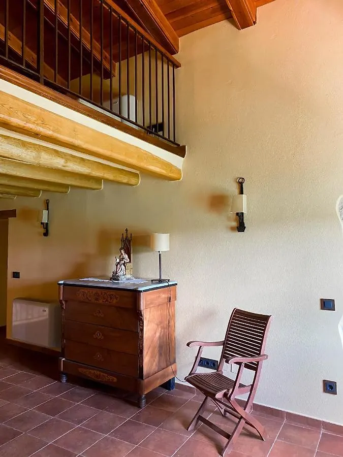 Mas Trobat Guest House Juia Летний дом