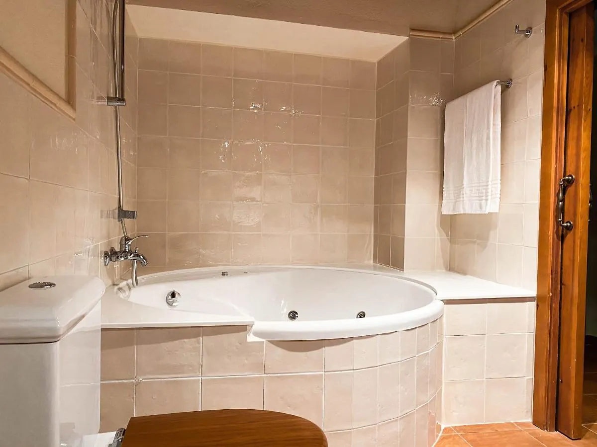 Летний дом Mas Trobat Guest House Juia